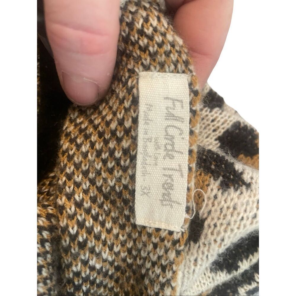 Full Circle Leopard Wrap Top - Picture 8 of 8